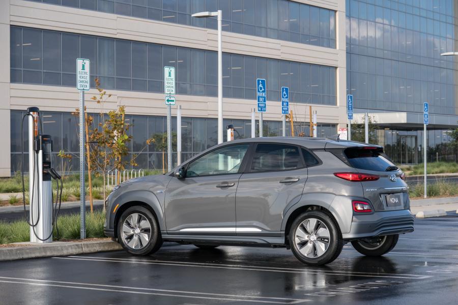  Hyundai Kona Electric (OS) 2018 года  (NA) (фото 5 из 55)